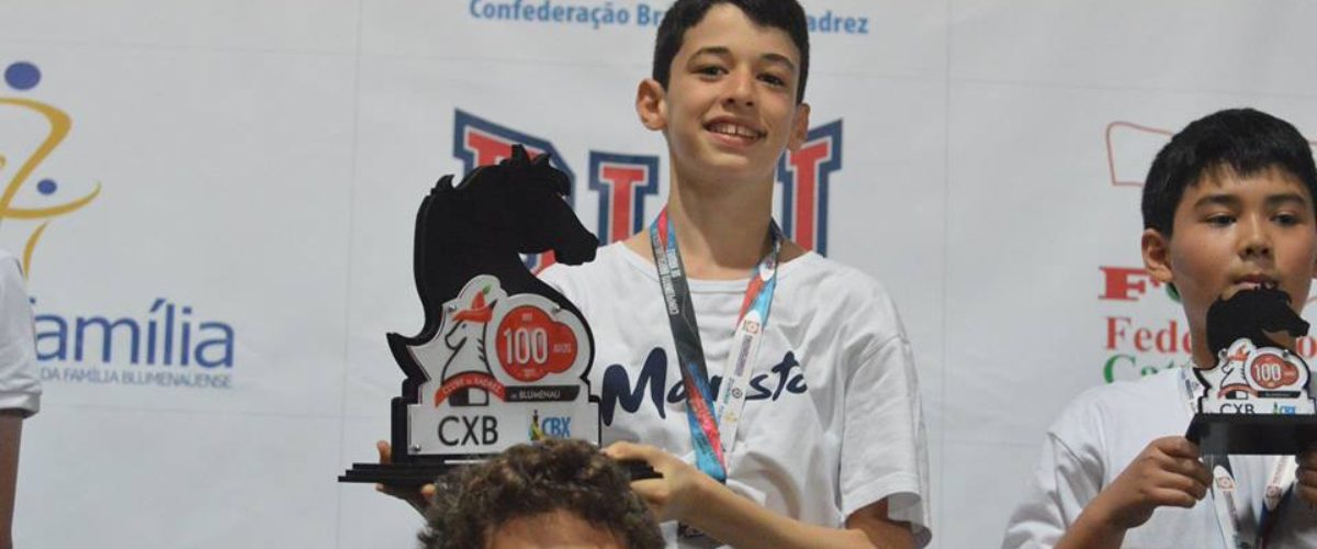 Marcel, aos 7 anos, conquista o título de Mestre Nacional e inspira a  comunidade enxadrística do Distrito Federal - FBX - Federação Brasiliense  de Xadrez